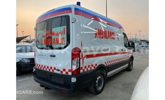 Buy Import Ford Club Wagon White Car in Import - Dubai in Central Kenya Buy Import Ford Club Wagon White Car in Import - Dubai in Central Kenya