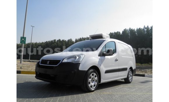 Imported Peugeot Partner White Makiinaa iti Import - Dubai keessatti Central Kenya keessatti