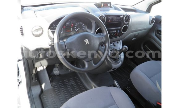 Nunua Imported Peugeot Partner Nyeupe Gari ndani ya Import - Dubai nchini Kati Kenya Nunua Imported Peugeot Partner Nyeupe Gari ndani ya Import - Dubai nchini Kati Kenya