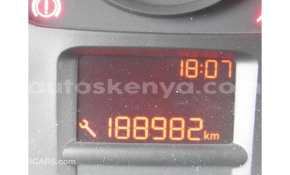 Nunua Imported Peugeot Partner Nyeupe Gari ndani ya Import - Dubai nchini Kati Kenya Nunua Imported Peugeot Partner Nyeupe Gari ndani ya Import - Dubai nchini Kati Kenya