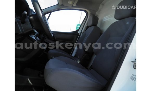 Nunua Imported Peugeot Partner Nyeupe Gari ndani ya Import - Dubai nchini Kati Kenya Nunua Imported Peugeot Partner Nyeupe Gari ndani ya Import - Dubai nchini Kati Kenya