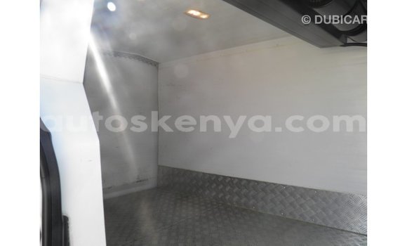 Nunua Imported Peugeot Partner Nyeupe Gari ndani ya Import - Dubai nchini Kati Kenya Nunua Imported Peugeot Partner Nyeupe Gari ndani ya Import - Dubai nchini Kati Kenya