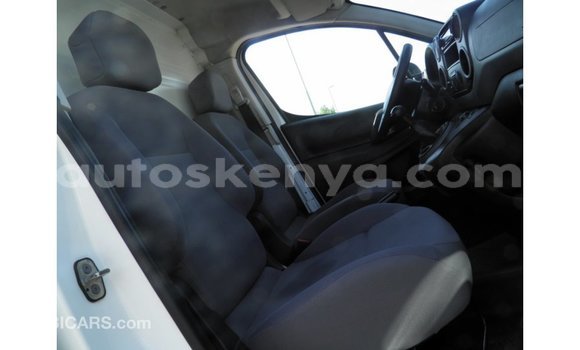 Nunua Imported Peugeot Partner Nyeupe Gari ndani ya Import - Dubai nchini Kati Kenya Nunua Imported Peugeot Partner Nyeupe Gari ndani ya Import - Dubai nchini Kati Kenya