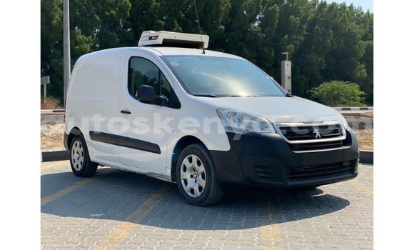 Imported Peugeot Partner White Makiinaa iti Import - Dubai keessatti Central Kenya keessatti