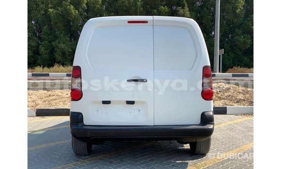 Imported Peugeot Partner White Makiinaa iti Import - Dubai keessatti Central Kenya keessatti Imported Peugeot Partner White Makiinaa iti Import - Dubai keessatti Central Kenya keessatti