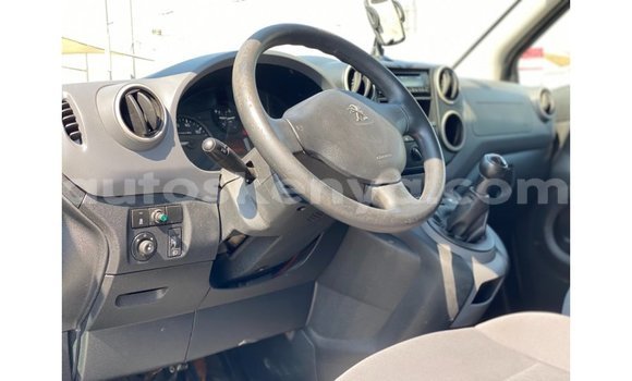 Imported Peugeot Partner White Makiinaa iti Import - Dubai keessatti Central Kenya keessatti Imported Peugeot Partner White Makiinaa iti Import - Dubai keessatti Central Kenya keessatti