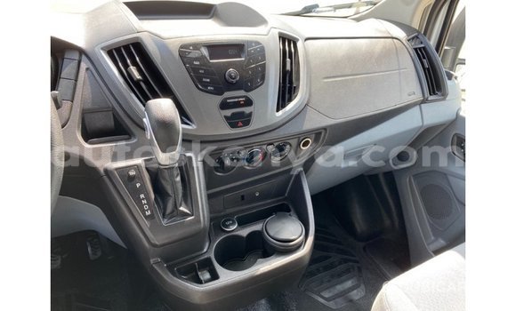 Buy Import Ford Club Wagon White Car in Import - Dubai in Central Kenya Buy Import Ford Club Wagon White Car in Import - Dubai in Central Kenya