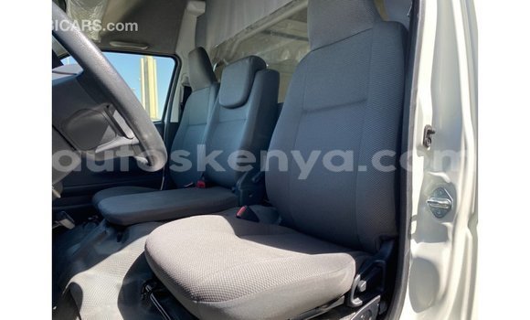 Nunua Imported Toyota Hiace Nyeupe Gari ndani ya Import - Dubai nchini Kati Kenya Nunua Imported Toyota Hiace Nyeupe Gari ndani ya Import - Dubai nchini Kati Kenya