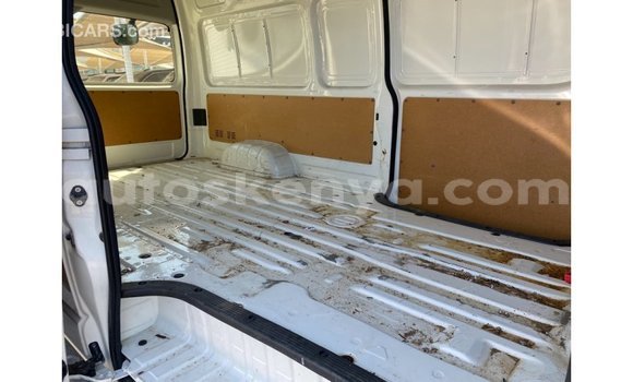 Nunua Imported Toyota Hiace Nyeupe Gari ndani ya Import - Dubai nchini Kati Kenya Nunua Imported Toyota Hiace Nyeupe Gari ndani ya Import - Dubai nchini Kati Kenya