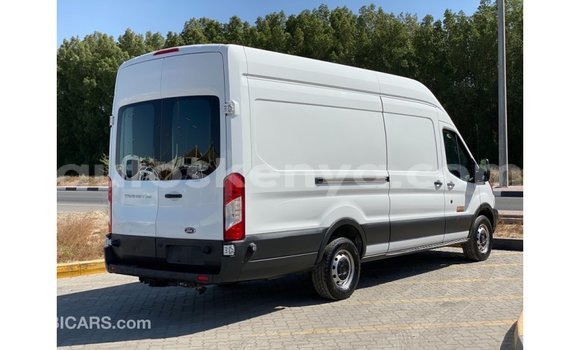 Nunua Imported Ford Club Wagon Nyeupe Gari ndani ya Import - Dubai nchini Kati Kenya Nunua Imported Ford Club Wagon Nyeupe Gari ndani ya Import - Dubai nchini Kati Kenya