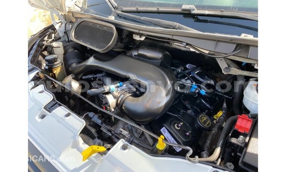 Nunua Imported Ford Club Wagon Nyeupe Gari ndani ya Import - Dubai nchini Kati Kenya Nunua Imported Ford Club Wagon Nyeupe Gari ndani ya Import - Dubai nchini Kati Kenya