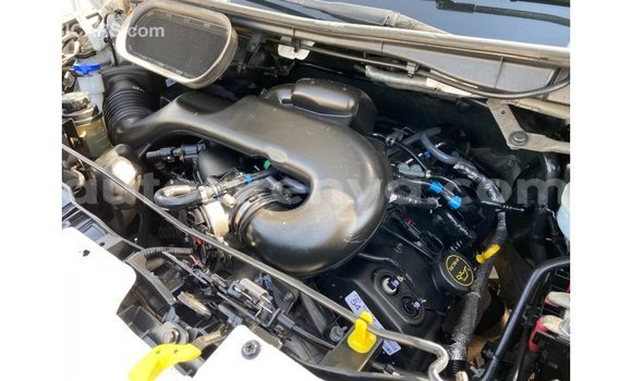 Buy Import Ford Club Wagon White Car in Import - Dubai in Central Kenya Buy Import Ford Club Wagon White Car in Import - Dubai in Central Kenya