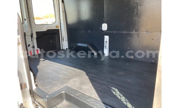 Buy Import Ford Club Wagon White Car in Import - Dubai in Central Kenya Buy Import Ford Club Wagon White Car in Import - Dubai in Central Kenya