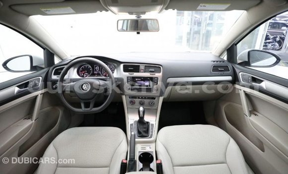 Imported Volkswagen Golf White Makiinaa iti Import - Dubai keessatti Central Kenya keessatti Imported Volkswagen Golf White Makiinaa iti Import - Dubai keessatti Central Kenya keessatti
