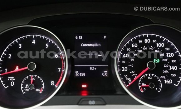Imported Volkswagen Golf White Makiinaa iti Import - Dubai keessatti Central Kenya keessatti Imported Volkswagen Golf White Makiinaa iti Import - Dubai keessatti Central Kenya keessatti