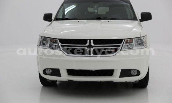 Imported Dodge Journey White Makiinaa iti Import - Dubai keessatti Central Kenya keessatti