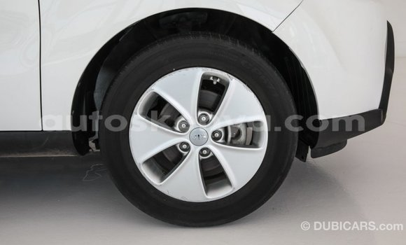 Nunua Imported Kia Soul Nyeupe Gari ndani ya Import - Dubai nchini Kati Kenya Nunua Imported Kia Soul Nyeupe Gari ndani ya Import - Dubai nchini Kati Kenya