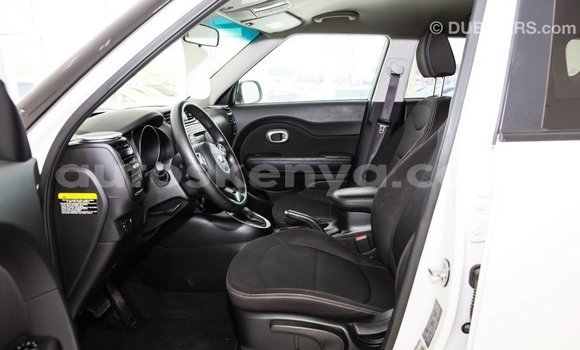 Nunua Imported Kia Soul Nyeupe Gari ndani ya Import - Dubai nchini Kati Kenya Nunua Imported Kia Soul Nyeupe Gari ndani ya Import - Dubai nchini Kati Kenya