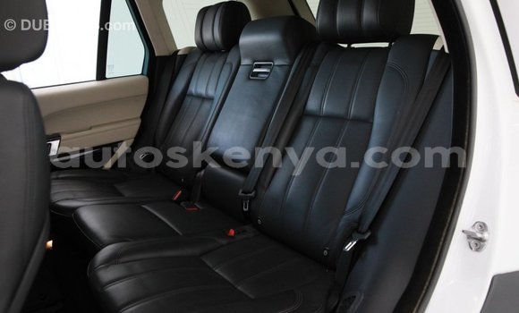 Imported Land Rover Range Rover White Makiinaa iti Import - Dubai keessatti Central Kenya keessatti Imported Land Rover Range Rover White Makiinaa iti Import - Dubai keessatti Central Kenya keessatti
