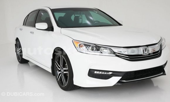 Imported Honda Accord White Makiinaa iti Import - Dubai keessatti Central Kenya keessatti Imported Honda Accord White Makiinaa iti Import - Dubai keessatti Central Kenya keessatti
