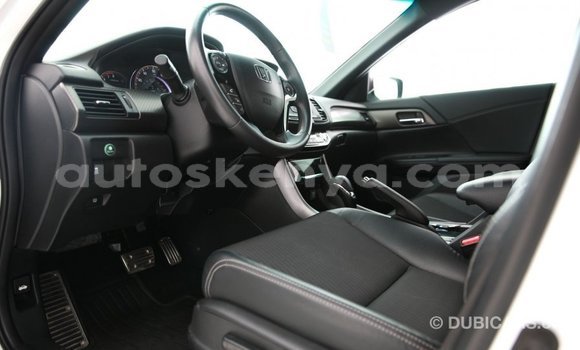 Imported Honda Accord White Makiinaa iti Import - Dubai keessatti Central Kenya keessatti Imported Honda Accord White Makiinaa iti Import - Dubai keessatti Central Kenya keessatti