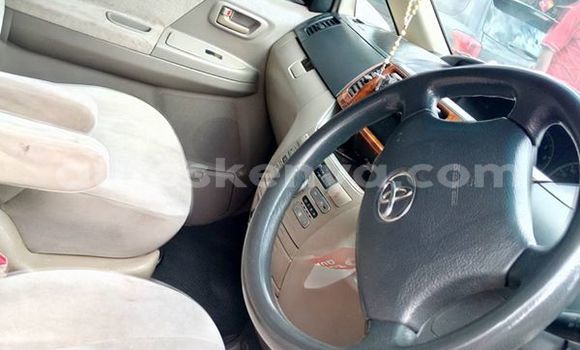Nunua Ilio tumika Toyota Noah Beige Gari ndani ya Nairobi nchini Nairobi Nunua Ilio tumika Toyota Noah Beige Gari ndani ya Nairobi nchini Nairobi
