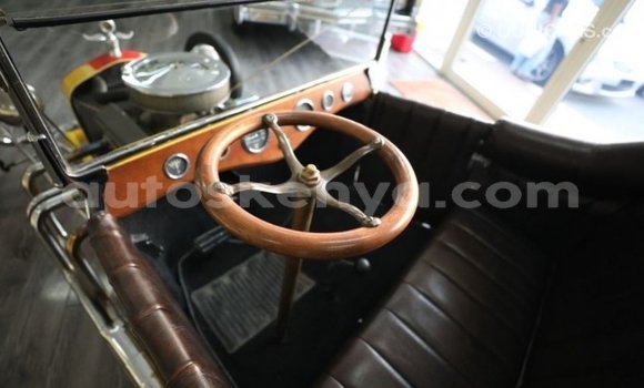 Imported Ford Club Wagon Other Makiinaa iti Import - Dubai keessatti Central Kenya keessatti Imported Ford Club Wagon Other Makiinaa iti Import - Dubai keessatti Central Kenya keessatti