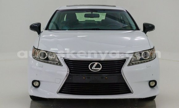 Imported Lexus ES White Makiinaa iti Import - Dubai keessatti Central Kenya keessatti