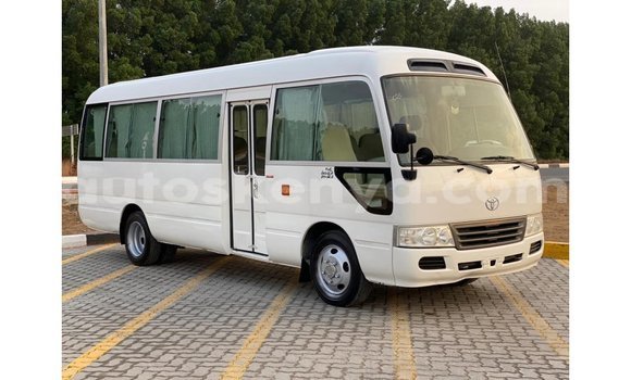 Imported Toyota Coaster White Makiinaa iti Import - Dubai keessatti Central Kenya keessatti Imported Toyota Coaster White Makiinaa iti Import - Dubai keessatti Central Kenya keessatti