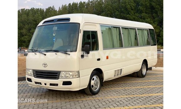 Imported Toyota Coaster White Makiinaa iti Import - Dubai keessatti Central Kenya keessatti Imported Toyota Coaster White Makiinaa iti Import - Dubai keessatti Central Kenya keessatti