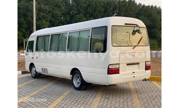 Imported Toyota Coaster White Makiinaa iti Import - Dubai keessatti Central Kenya keessatti Imported Toyota Coaster White Makiinaa iti Import - Dubai keessatti Central Kenya keessatti