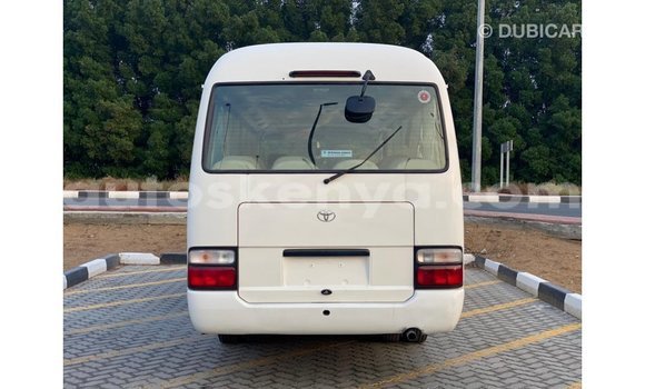 Imported Toyota Coaster White Makiinaa iti Import - Dubai keessatti Central Kenya keessatti Imported Toyota Coaster White Makiinaa iti Import - Dubai keessatti Central Kenya keessatti