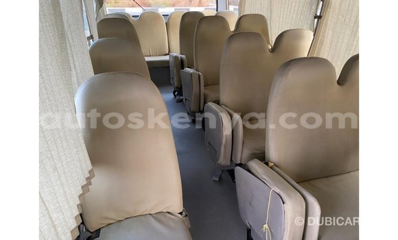 Imported Toyota Coaster White Makiinaa iti Import - Dubai keessatti Central Kenya keessatti Imported Toyota Coaster White Makiinaa iti Import - Dubai keessatti Central Kenya keessatti