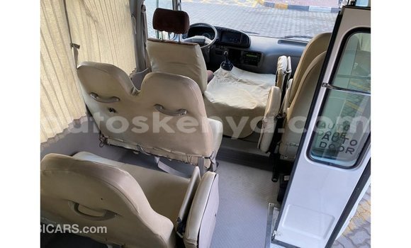 Imported Toyota Coaster White Makiinaa iti Import - Dubai keessatti Central Kenya keessatti Imported Toyota Coaster White Makiinaa iti Import - Dubai keessatti Central Kenya keessatti