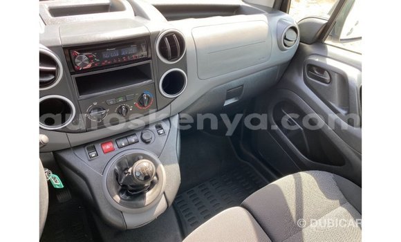 Buy Import Peugeot 604 White Car in Import - Dubai in Central Kenya Buy Import Peugeot 604 White Car in Import - Dubai in Central Kenya