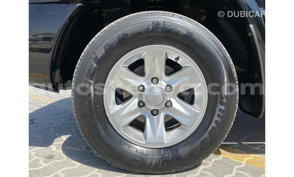 Nunua Imported Nissan Pathfinder Nyeusi Gari ndani ya Import - Dubai nchini Kati Kenya Nunua Imported Nissan Pathfinder Nyeusi Gari ndani ya Import - Dubai nchini Kati Kenya