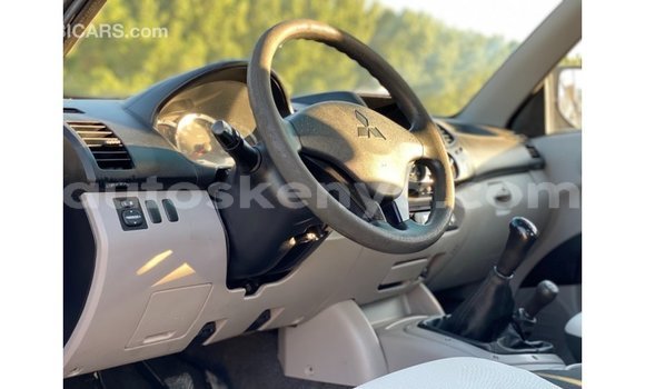 Imported Mitsubishi L200 Black Makiinaa iti Import - Dubai keessatti Central Kenya keessatti Imported Mitsubishi L200 Black Makiinaa iti Import - Dubai keessatti Central Kenya keessatti