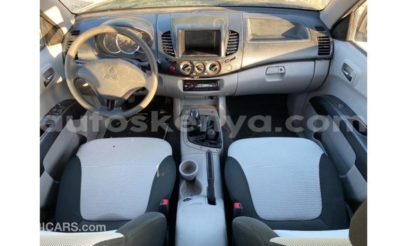 Imported Mitsubishi L200 Black Makiinaa iti Import - Dubai keessatti Central Kenya keessatti Imported Mitsubishi L200 Black Makiinaa iti Import - Dubai keessatti Central Kenya keessatti