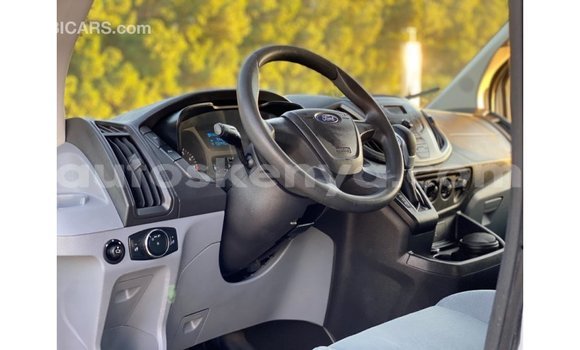 Buy Import Ford Club Wagon White Car in Import - Dubai in Central Kenya Buy Import Ford Club Wagon White Car in Import - Dubai in Central Kenya