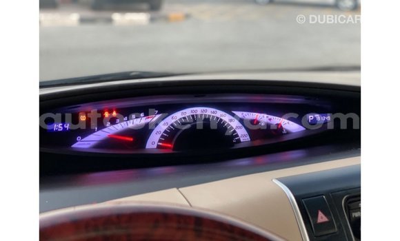 Imported Toyota Previa White Makiinaa iti Import - Dubai keessatti Central Kenya keessatti Imported Toyota Previa White Makiinaa iti Import - Dubai keessatti Central Kenya keessatti