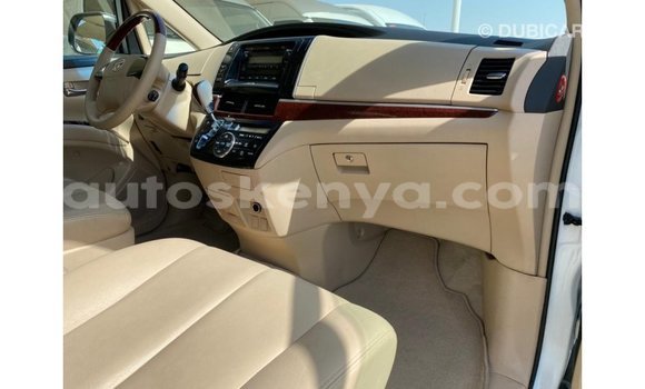 Imported Toyota Previa White Makiinaa iti Import - Dubai keessatti Central Kenya keessatti Imported Toyota Previa White Makiinaa iti Import - Dubai keessatti Central Kenya keessatti