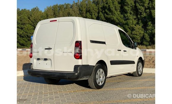 Nunua Imported Peugeot Partner Nyeupe Gari ndani ya Import - Dubai nchini Kati Kenya Nunua Imported Peugeot Partner Nyeupe Gari ndani ya Import - Dubai nchini Kati Kenya
