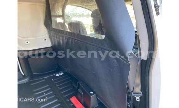 Nunua Imported Peugeot Partner Nyeupe Gari ndani ya Import - Dubai nchini Kati Kenya Nunua Imported Peugeot Partner Nyeupe Gari ndani ya Import - Dubai nchini Kati Kenya