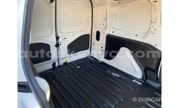 Nunua Imported Peugeot Partner Nyeupe Gari ndani ya Import - Dubai nchini Kati Kenya Nunua Imported Peugeot Partner Nyeupe Gari ndani ya Import - Dubai nchini Kati Kenya