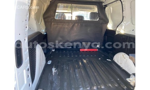 Nunua Imported Peugeot Partner Nyeupe Gari ndani ya Import - Dubai nchini Kati Kenya Nunua Imported Peugeot Partner Nyeupe Gari ndani ya Import - Dubai nchini Kati Kenya