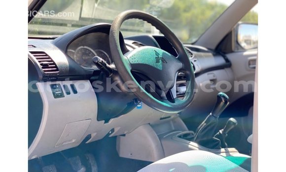 Buy Import Mitsubishi L200 White Car in Import - Dubai in Central Kenya Buy Import Mitsubishi L200 White Car in Import - Dubai in Central Kenya