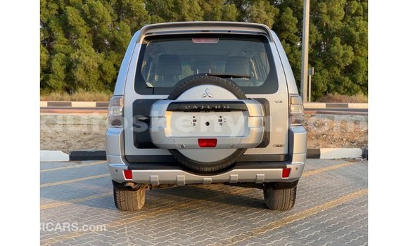 Nunua Imported Mitsubishi Pajero Nyingine Gari ndani ya Import - Dubai nchini Kati Kenya Nunua Imported Mitsubishi Pajero Nyingine Gari ndani ya Import - Dubai nchini Kati Kenya