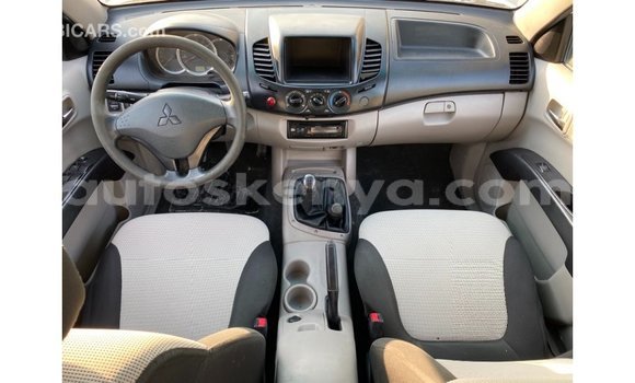Nunua Imported Mitsubishi L200 Nyeupe Gari ndani ya Import - Dubai nchini Kati Kenya Nunua Imported Mitsubishi L200 Nyeupe Gari ndani ya Import - Dubai nchini Kati Kenya