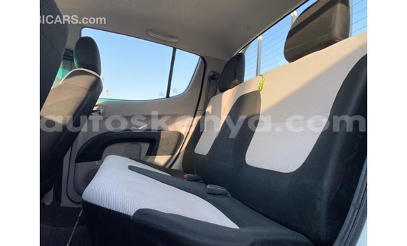 Nunua Imported Mitsubishi L200 Nyeupe Gari ndani ya Import - Dubai nchini Kati Kenya Nunua Imported Mitsubishi L200 Nyeupe Gari ndani ya Import - Dubai nchini Kati Kenya