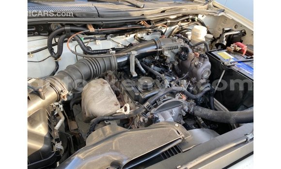 Nunua Imported Mitsubishi L200 Nyeupe Gari ndani ya Import - Dubai nchini Kati Kenya Nunua Imported Mitsubishi L200 Nyeupe Gari ndani ya Import - Dubai nchini Kati Kenya